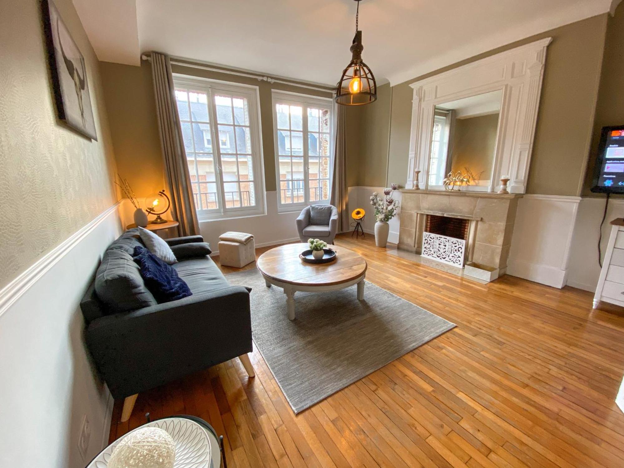 Appartement Chic, 3 Chambres, Hyper Centre-Ville, Parking Payant Amiens Exterior photo